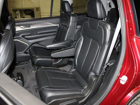 Used 2021 Jeep Grand Cherokee L Limited image 28