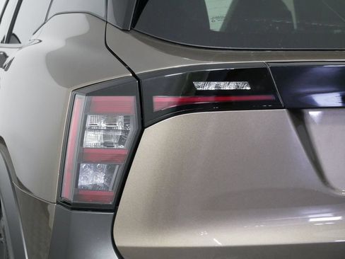 Used 2025 Nissan Kicks SR w/ SR Premium Package AWD/4WD image 12
