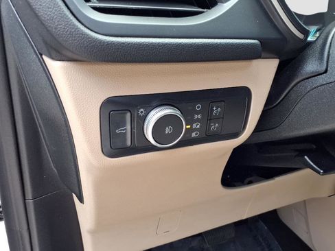 Used 2022 Ford Escape SEL image 15