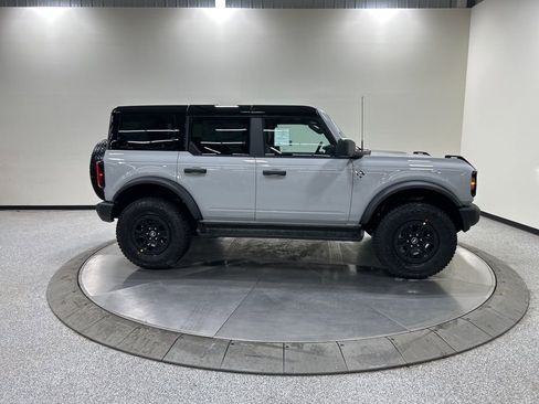 New 2026 Ford Bronco Outer Banks w/ Sasquatch Package image 4