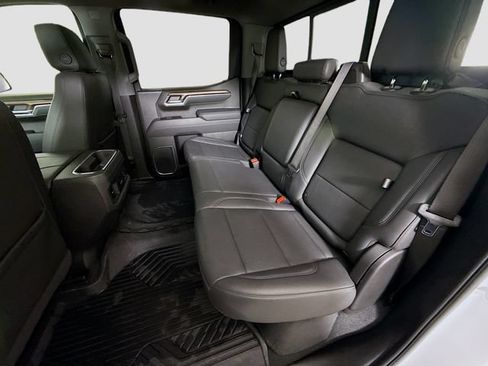 Used 2025 Chevrolet Silverado 1500 LT Trail Boss w/ Convenience Package II AWD/4WD image 25