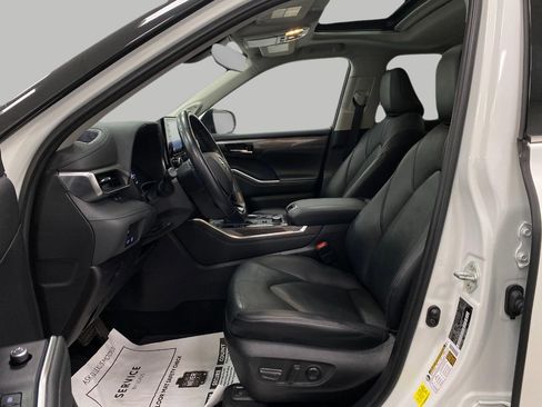 Used 2021 Toyota Highlander Limited image 33