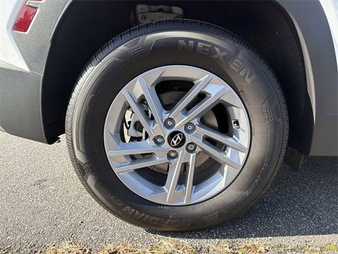 Certified 2025 Hyundai Tucson SE image 29