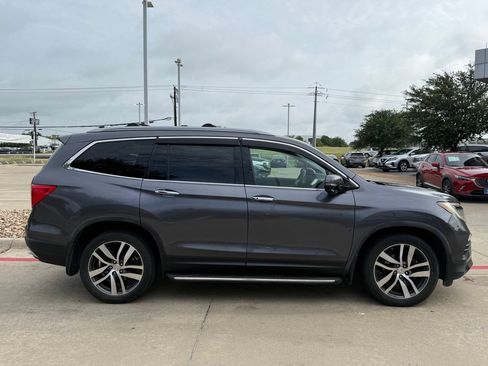 Used 2018 Honda Pilot Touring image 7