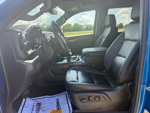 Used 2024 Chevrolet Silverado 1500 LT Trail Boss w/ LT Trail Boss Premium Package AWD/4WD image 33