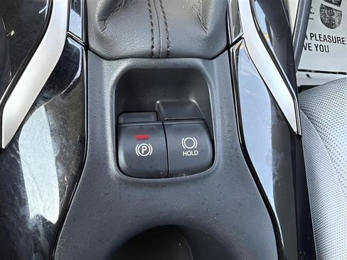 Used 2021 Toyota Corolla LE FWD image 34