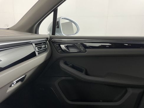 New 2026 Porsche Macan S image 14