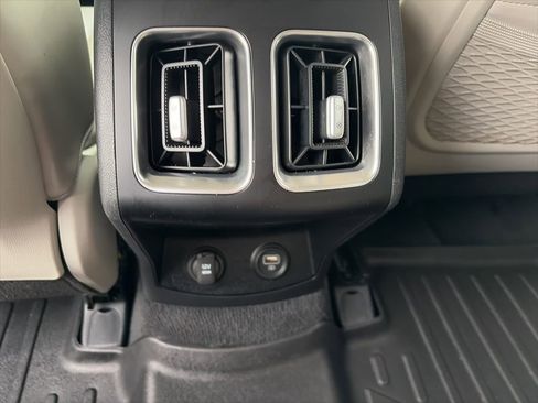 Used 2021 Kia Sorento EX w/ Panoramic Sunroof Package FWD image 13