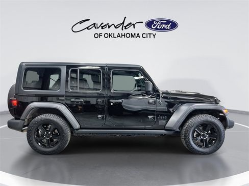 Used 2019 Jeep Wrangler Unlimited Sport image 9