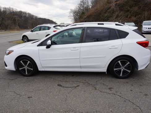 Used 2022 Subaru Impreza 2.0i Premium image 9