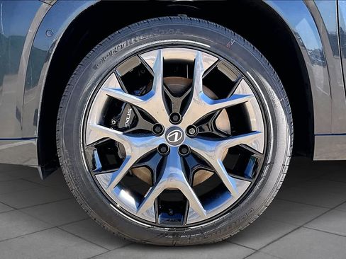 New 2026 Lexus TX 500h AWD image 20