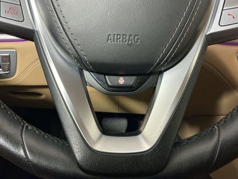 Certified 2022 BMW 740i w/ Premium Package image 16