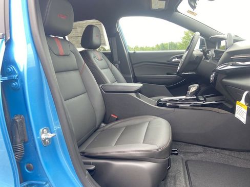 New 2025 Chevrolet Trax RS w/ Driver Confidence Package image 26