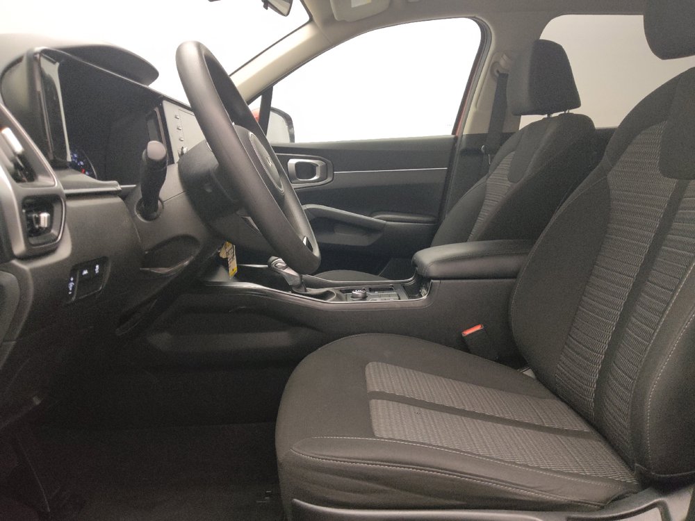 Used 2023 Kia Sorento LX FWD image 17