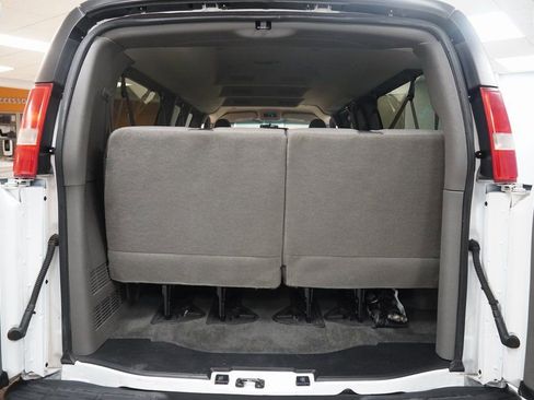 Used 2016 Chevrolet Express 3500 LT w/ LT Preferred Equipment Group image 10