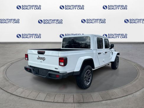 Used 2023 Jeep Gladiator Overland image 7