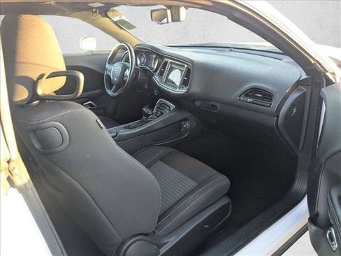 Used 2022 Dodge Challenger SXT image 22