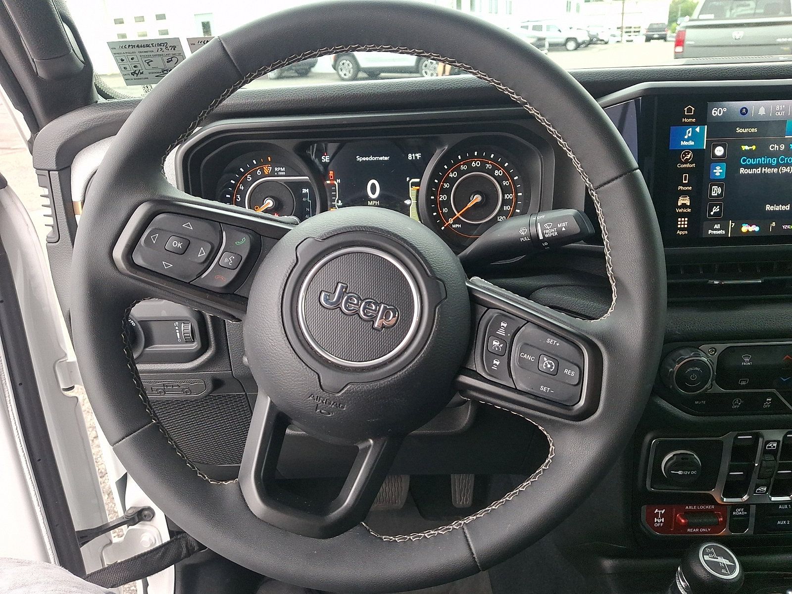 Used 2025 Jeep Gladiator Sport AWD/4WD image 16