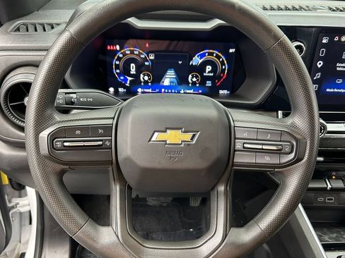 Used 2025 Chevrolet Colorado W/T w/ WT Custom Package RWD image 16