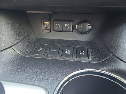 Used 2018 Toyota Highlander Limited Platinum AWD/4WD image 47