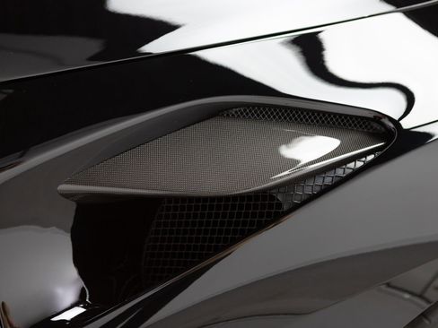 Certified 2021 Ferrari F8 Tributo image 32