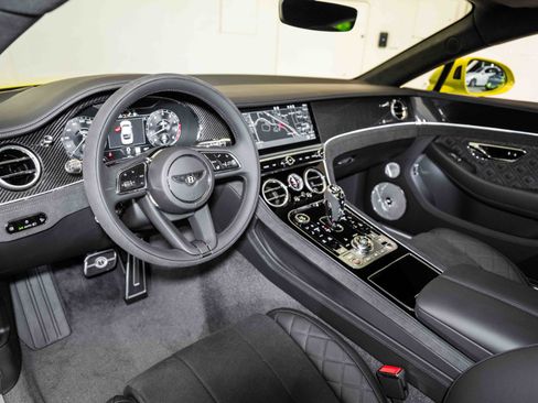 Used 2024 Bentley Continental GT Speed image 16