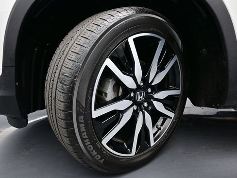Used 2021 Honda Pilot Touring image 16