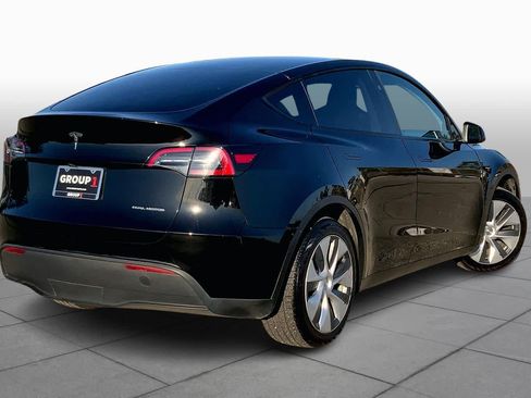 Used 2023 Tesla Model Y Long Range image 13