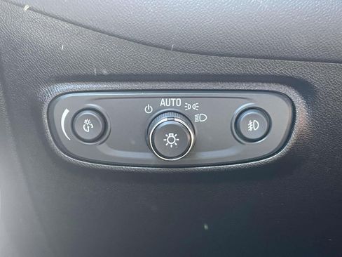 Used 2019 Chevrolet Equinox Premier AWD/4WD image 19