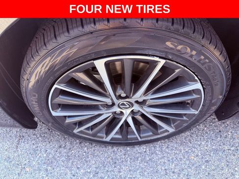 Certified 2023 Lexus ES 350 w/ Premium Package FWD image 4