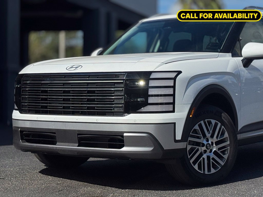 Used 2026 Hyundai Palisade SEL FWD image 2