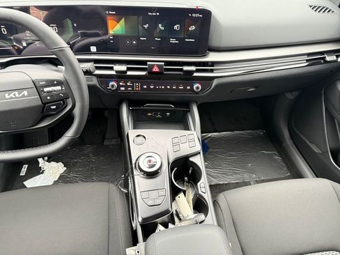 New 2026 Kia Sportage S image 11