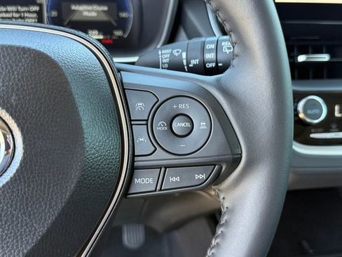 Used 2026 Toyota Corolla Cross XLE w/ Convenience Package image 17