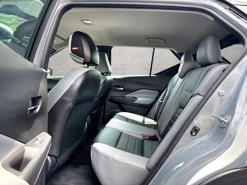 Used 2021 Nissan Kicks SR w/ SR Premium Package FWD image 9