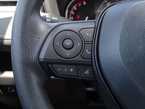 Used 2024 Toyota RAV4 XLE FWD image 38