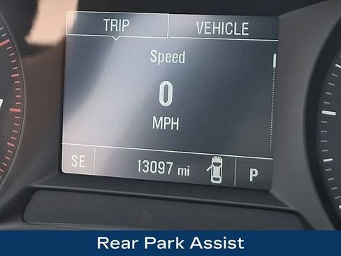 Used 2024 Chevrolet Trax LS w/ LS Convenience Package FWD image 6