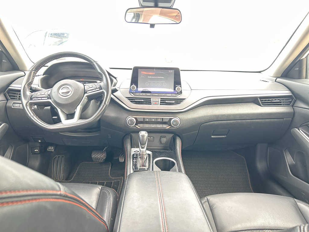 Used 2024 Nissan Altima 2.5 SR FWD image 15
