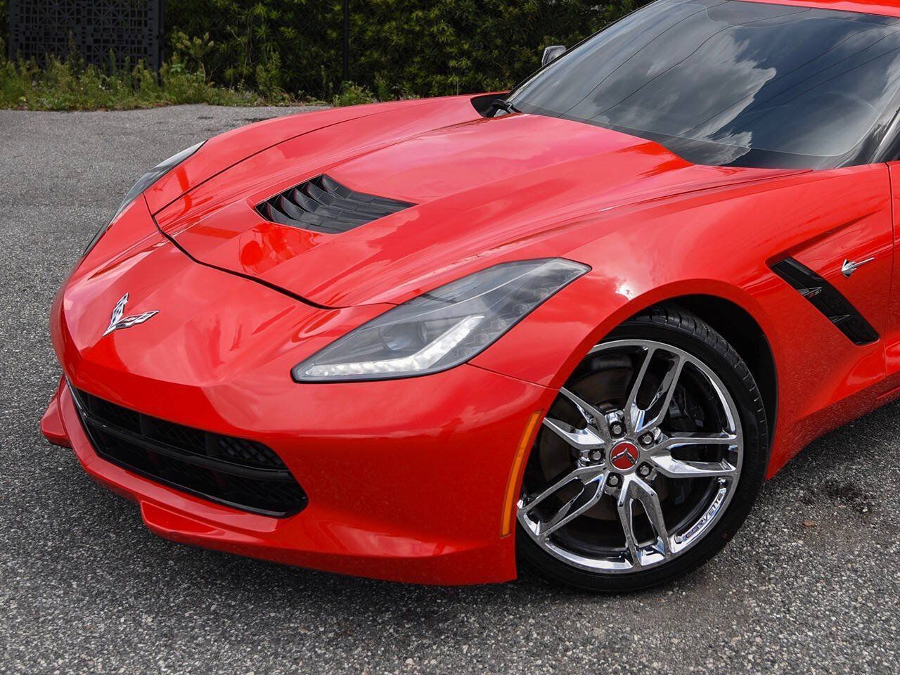 Used 2015 Chevrolet Corvette Stingray Coupe RWD image 3