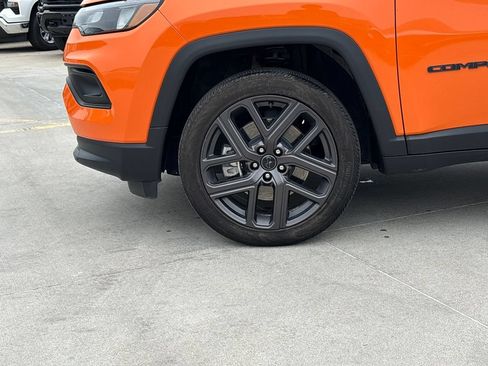 Used 2026 Jeep Compass Latitude AWD/4WD image 37
