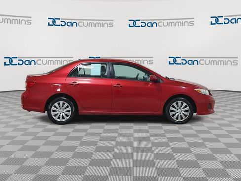 Used 2012 Toyota Corolla LE FWD image 9