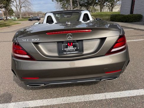 Used 2018 Mercedes-Benz SLC 300 image 17