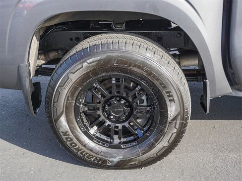 Used 2023 Nissan Frontier S w/ Technology Package image 8