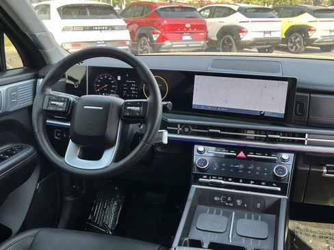 Certified 2025 Hyundai Santa Fe Limited AWD/4WD image 24
