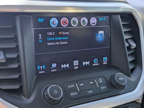 Used 2019 GMC Acadia SLT FWD image 17