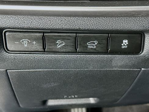 Used 2025 Kia Telluride S FWD image 17