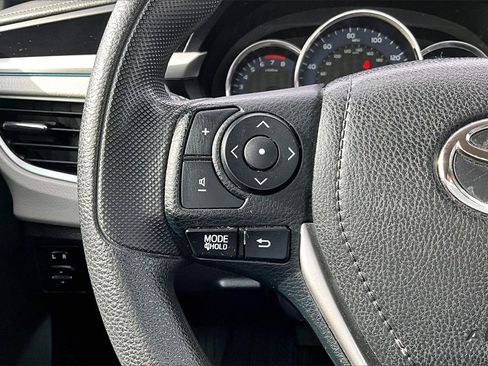 Used 2014 Toyota Corolla L image 18