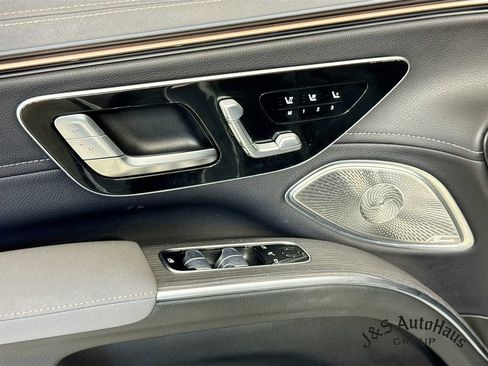 Used 2023 Mercedes-Benz EQS 580 4MATIC SUV image 24