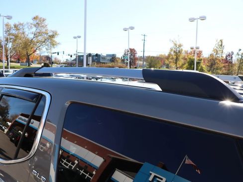 Used 2023 GMC Acadia SLE w/ Driver Convenience Package image 34