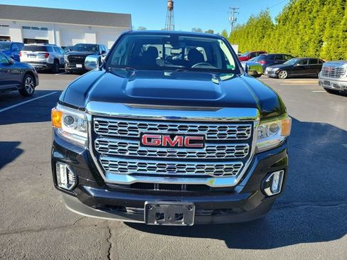 Used 2022 GMC Canyon Denali image 2
