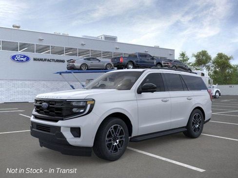 New 2025 Ford Expedition Active image 2